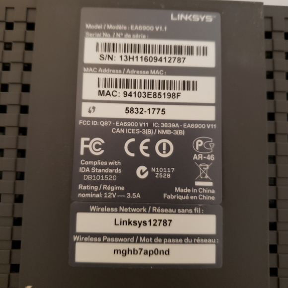 Linksys AC1900 Router - Picture 4 of 8